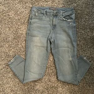 Size 30 (10) light wash soft skinny jeans/jeggings